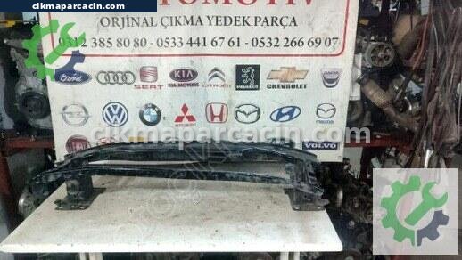 Audi A3 Ön Tampon Demiri çıkma parça