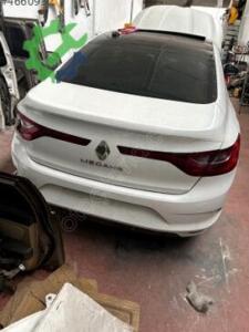 2020  Megane bagaj kapağı sedefli beyaz orijinal sökme
