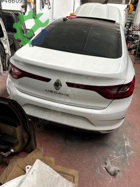 Renault Megane Bagaj Kapağı çıkma parça