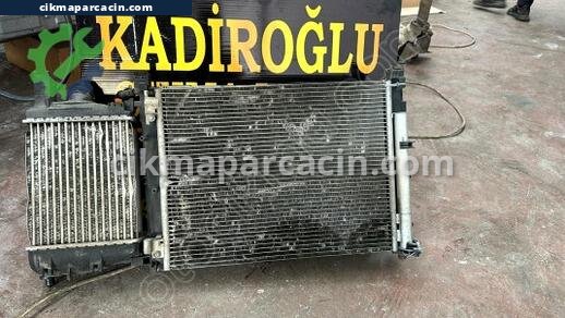 Renault Clio Radyatör çıkma parça