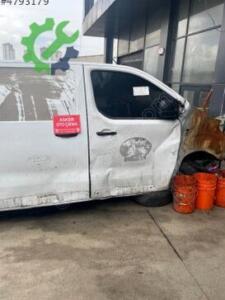 Fiat 2020 model fiat scudo sağ ön kapı