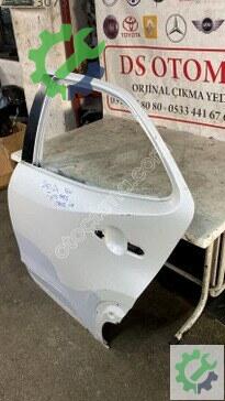 Toyota Yaris Sol Arka Kapı 2021-2023 çıkma parça