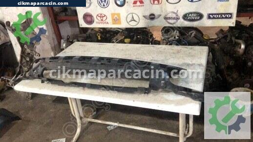 Opel Corsa Ön Panjur çıkma parça