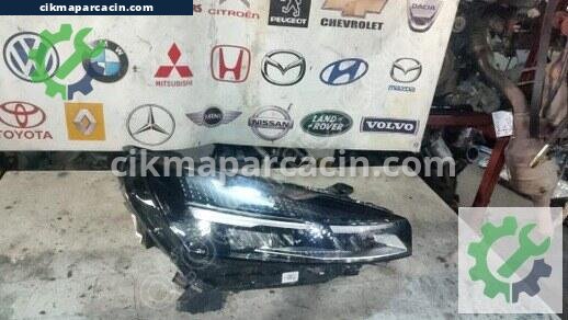 Renault Clio Sağ Ön Far çıkma parça