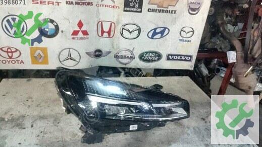 Renault Clio Sağ Ön Far çıkma parça