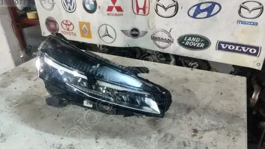 Renault Clio Sağ Ön Far 2021-2025 çıkma parça