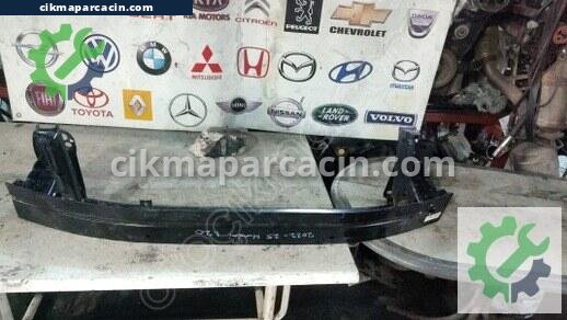 Hyundai i20 Ön Tampon Demiri çıkma parça