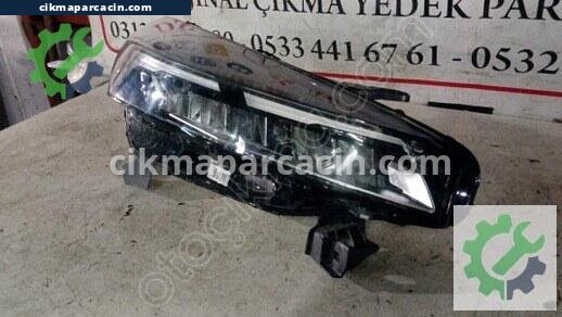 Renault Clio Sağ Ön Far çıkma parça