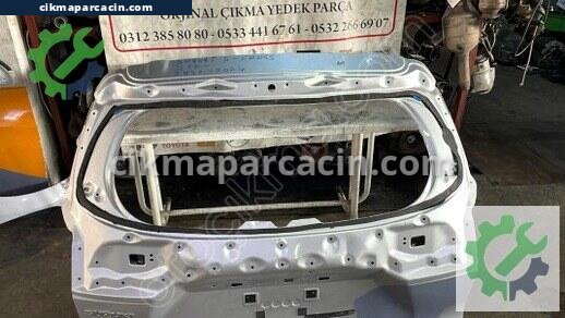 Suzuki S-Cross Bagaj Kapağı çıkma parça