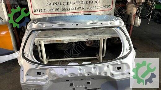 Suzuki S-Cross Bagaj Kapağı çıkma parça