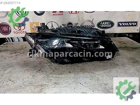 Peugeot 408 Sağ Ön Far çıkma parça