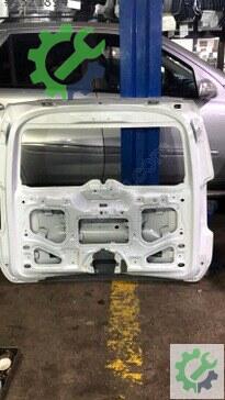 Ford Tourneo Courier Bagaj Kapağı 2022-2026 çıkma parça
