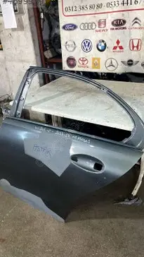 Mercedes-Benz C Serisi Sol Arka Kapı 2023-2025 çıkma parça