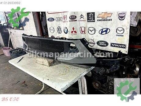 Citroen C3 Ön Panjur çıkma parça