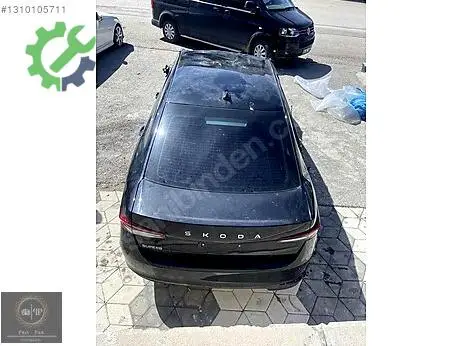 Skoda Superb Bagaj Cami çıkma parça