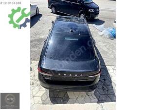 2024-2026 SKODA SUPERB SİYAH HATASIZ BOYASIZ BAGAJ KAPAĞI