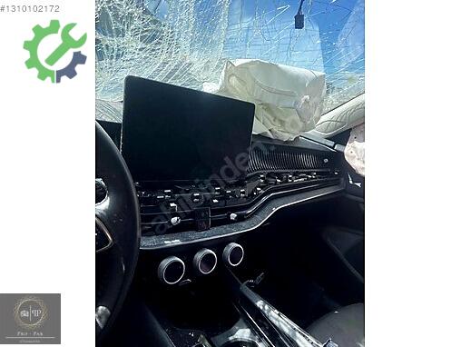 Skoda Superb Sol Arka Çamurluk çıkma parça