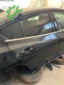 2024 model Ford focus sağ arka siyah hatasız dolu kapı