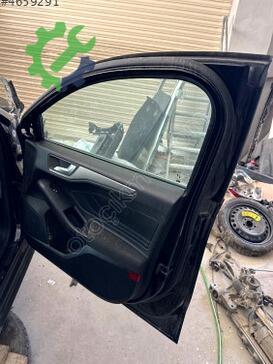 Ford Focus Sağ Ön Kapı çıkma parça
