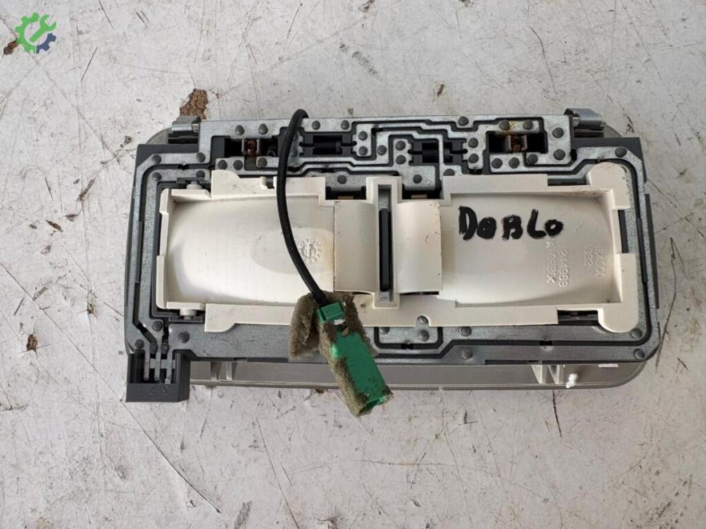 Fiat Doblo Tavan Lambası çıkma parça