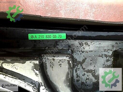 Mercedes-Benz E Fan 2108300370 çıkma parça