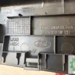 FORD TOURNEO COURİER SAĞ ÖN KAPI CAM AÇMA ANAHTARI VE ÇERÇEVESİ