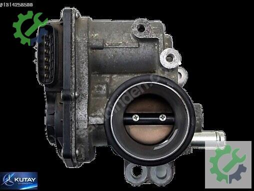 Toyota Yaris Gaz Kelebeği 22030-23010 çıkma parça