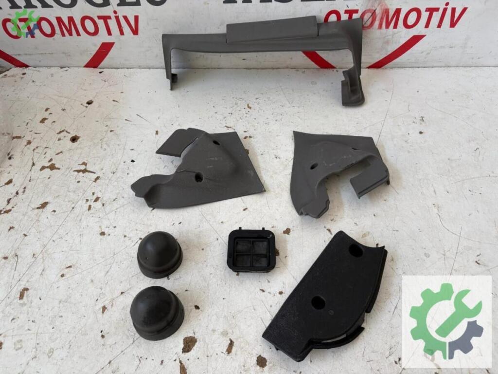 Opel Corsa İç Trim çıkma parça
