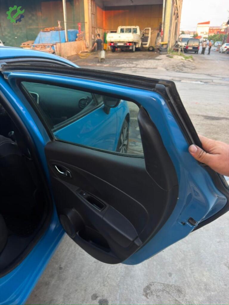 Renault Clio Sağ Arka Kapı CLIO54 çıkma parça