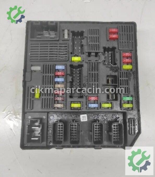 Renault Scenic Sigorta 284B62342R çıkma parça