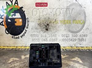 284B73384R RENAULT CLİO 5-CAPTUR Çıkma UPC Sigorta Kutusu