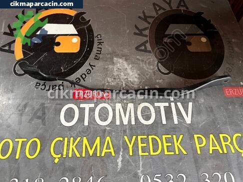 Renault Clio Silecek Kolu çıkma parça
