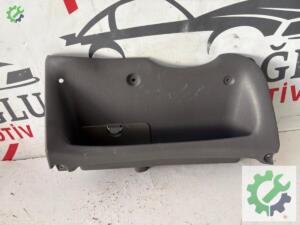FORD FOCUS 1 TORPİDO DİREKSİYON ALT BAKALİTİ