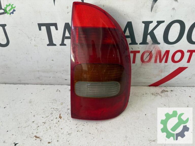Opel Corsa Sağ Stop çıkma parça