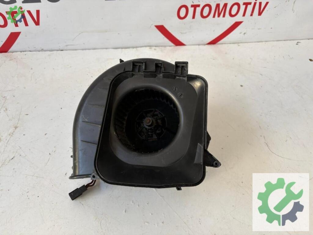 Opel Combo Kalorifer Motoru çıkma parça