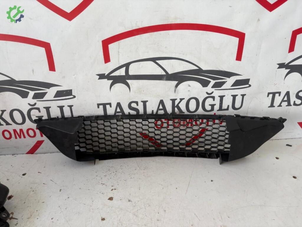 Dacia Logan Tampon Izgarası 8200752803 çıkma parça