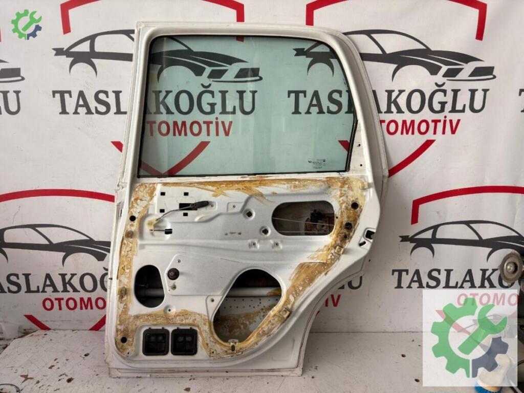 Opel Corsa Sağ Arka Kapı çıkma parça