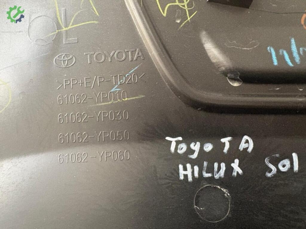 Toyota Hilux Sol Arka Çamurluk çıkma parça