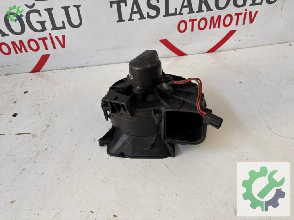 Opel Combo Kalorifer Motoru çıkma parça