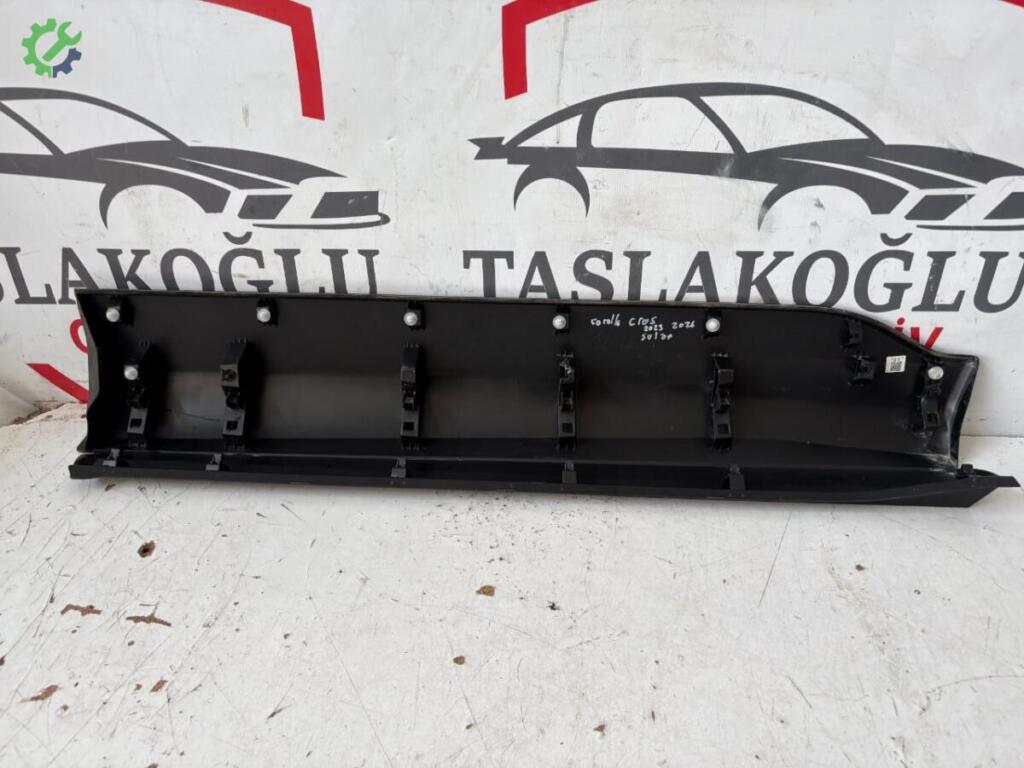 Toyota Corolla Cross Kapı Çıtası 7573216730 çıkma parça