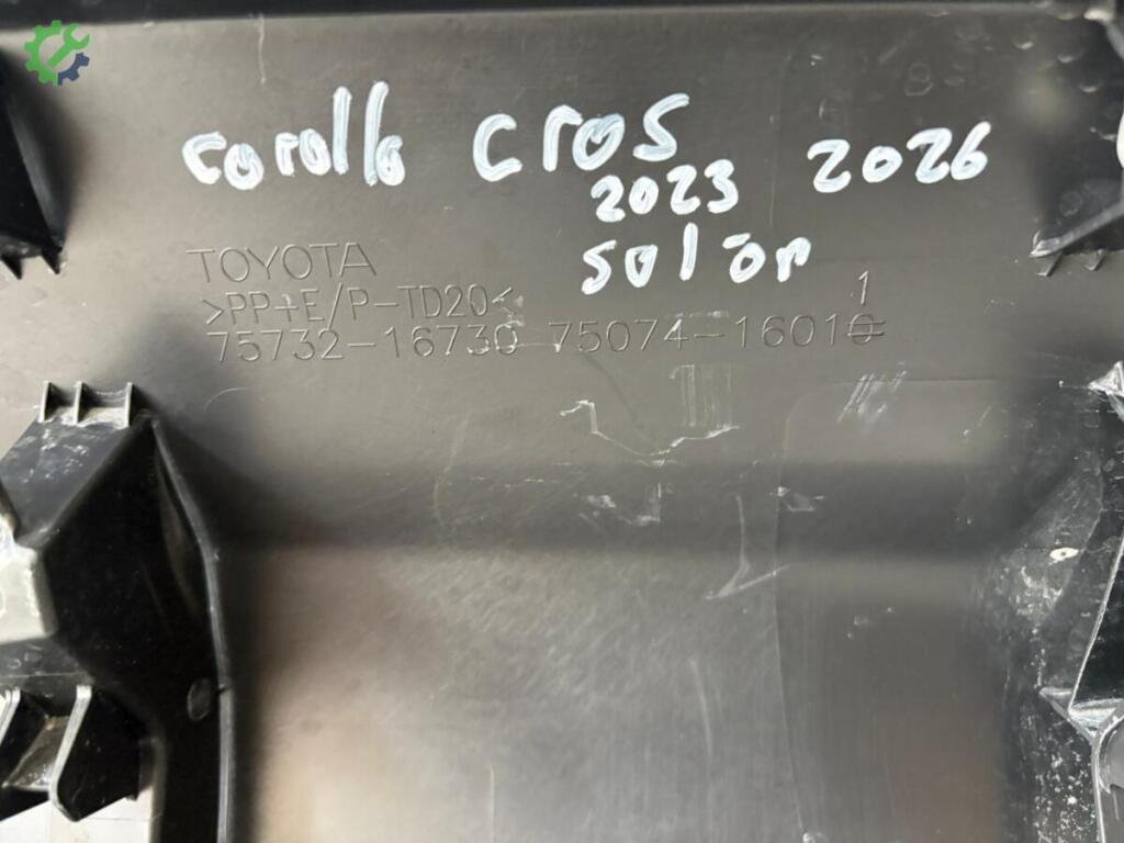 Toyota Corolla Cross Kapı Çıtası 7573216730 çıkma parça