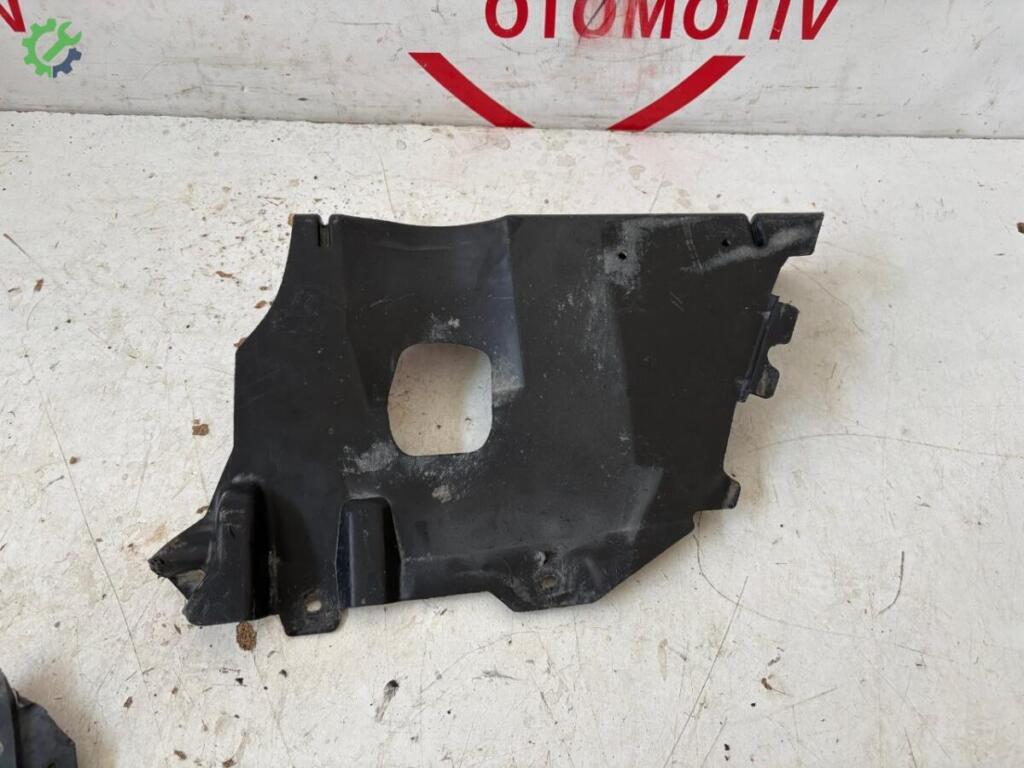 Citroen Xsara Davlumbaz çıkma parça