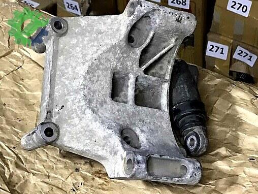 BMW 3 Serisi Motor Takozu & Kulağı 1739514-11281247052 çıkma parça