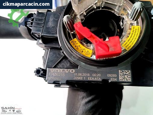 Volvo XC40 Sinyal Kolu 31456215 çıkma parça