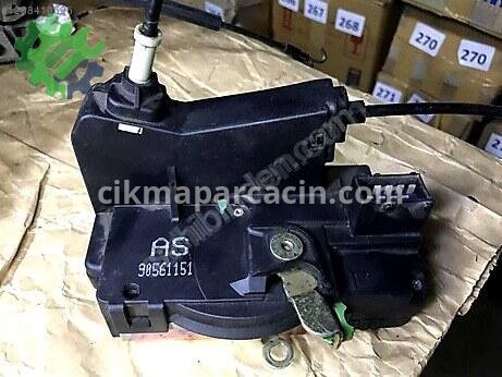 Opel Antara Sol Ön Kapı çıkma parça