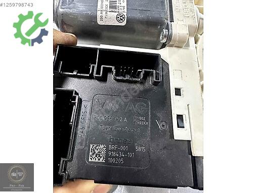 Volkswagen Golf Cam Motoru 3C0959792A çıkma parça