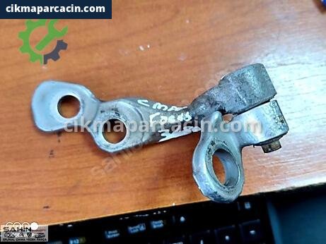 Ford Kuga Kapı Menteşesi çıkma parça