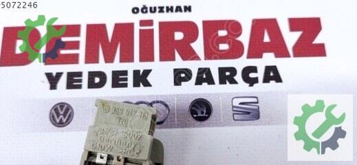 Volkswagen Passat Tavan Lambası 3B9947113 çıkma parça