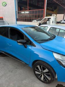 Clio 4 sağ ön kapı