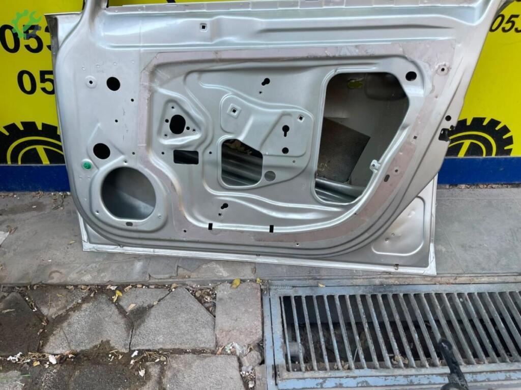 Opel Corsa Sağ Ön Kapı çıkma parça